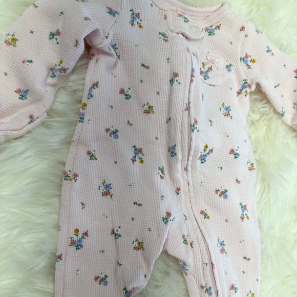 5/$30 Carter’s Newborn Zip Footies Baby Girl - Picture 6 of 7